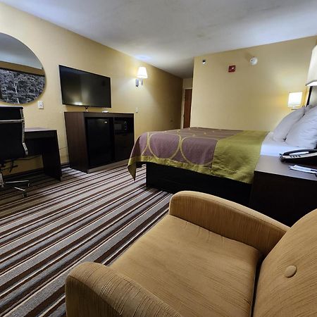 Super 8 By Wyndham Pine Bluff Hotel Exterior foto